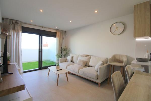 Chalet adosado en Los Balcones - Los Altos del Edén, Torrevieja photo 4