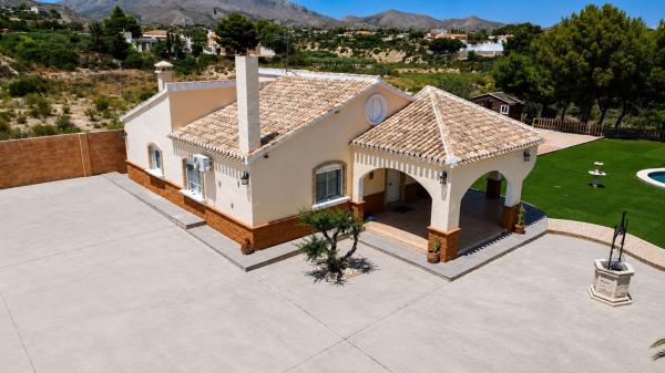 Casa o chalet independiente en Partida Lomas Gp. 2, 245, Albatera photo 4