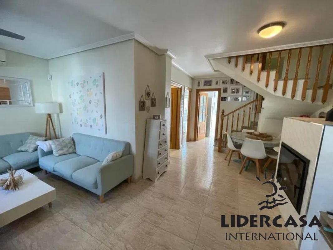Продажа таунхауса в Chalet adosado en Calle Jardinero s/n, Torre de la Horadada, Pilar de la Horadada , Пилар де ла Орадада photo 2