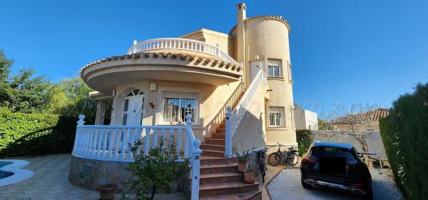 Casa o chalet independiente en Avenida de las Hierbas, Pinar de Campoverde, Pilar de la Horadada photo 1
