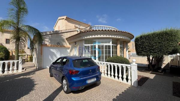Independent chalet for sale in Casa o chalet en Benijofar, Benijofar
photo 1