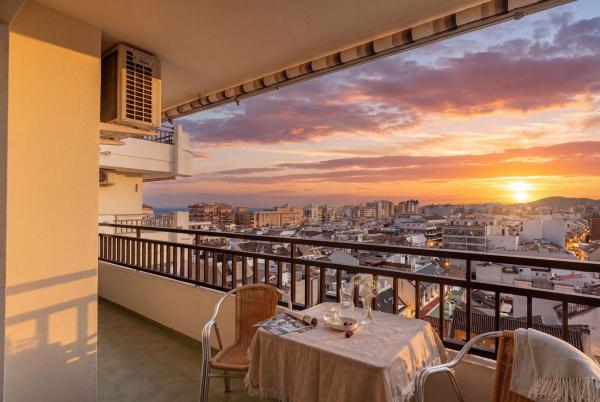 Продажа квартиры на Piso en Calle Pintor Nogales, Zona Puerto Deportivo, Fuengirola, Фуэнхирола
photo 1