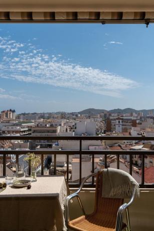 Продажа квартиры на Piso en Calle Pintor Nogales, Zona Puerto Deportivo, Fuengirola, Фуэнхирола
thumbnail 2
