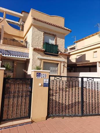 Chalet adosado en Avenida de Europa, 27 d, El Mojón, Pilar de la Horadada photo 1