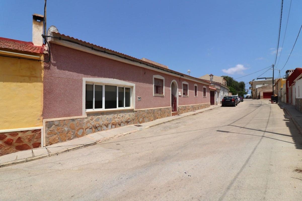 Propiedades en venta y alquiler en España photo 2