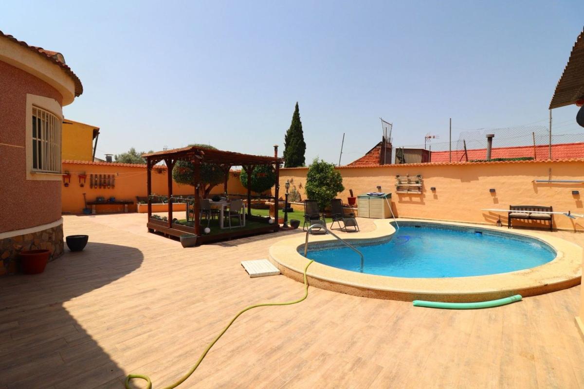 Propiedades en venta y alquiler en España photo 4