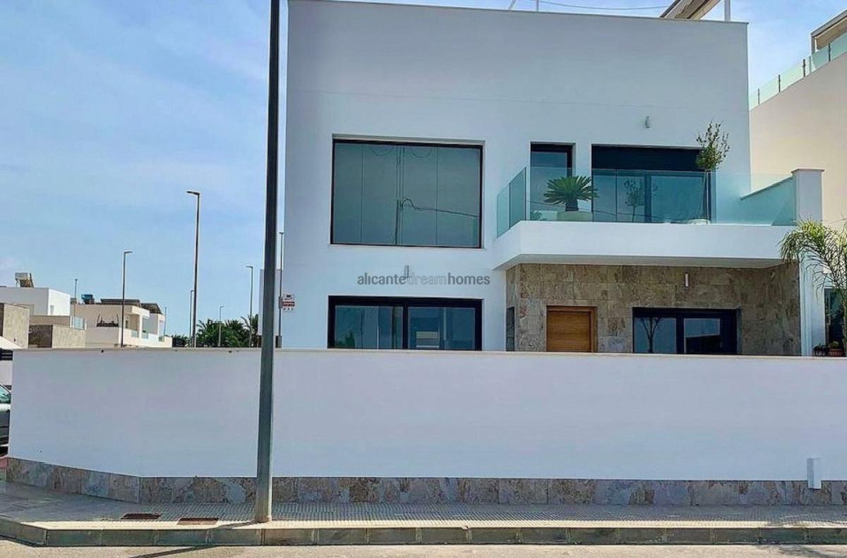 Venta de chalet independiente en Casa o chalet en Daya Vieja, Daya Vieja
photo 3