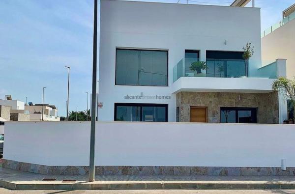 Chalet independiente en venta en Casa o chalet en Daya Vieja, Daya Vieja
 photo 3