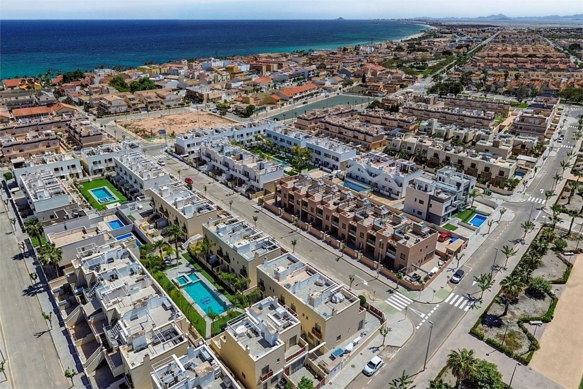 Продажа таунхауса в Chalet adosado en Calle Salzillo, Torre de la Horadada, Pilar de la Horadada , Пилар де ла Орадада photo 1