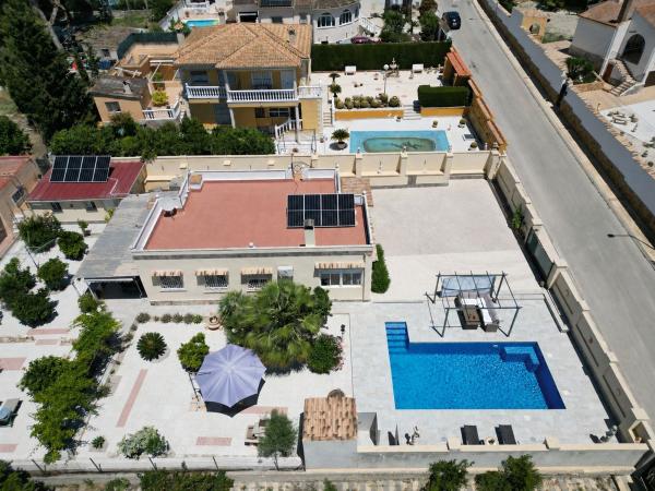 Частный шале на продаже в  Casa o chalet en San Fulgencio, Сан-Фульхенсио photo 1