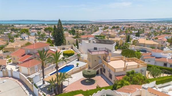 Casa o chalet independiente en Calle Triángulo, 14, Centro de la Ciudad Quesada, Rojales photo 1