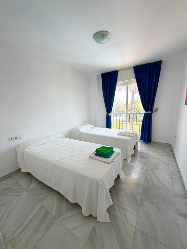 Venta de piso en Piso en Calle Rio Danubio, 2, Rodeo Alto-Guadaiza-La Campana, Marbella, Marbella
 photo 4