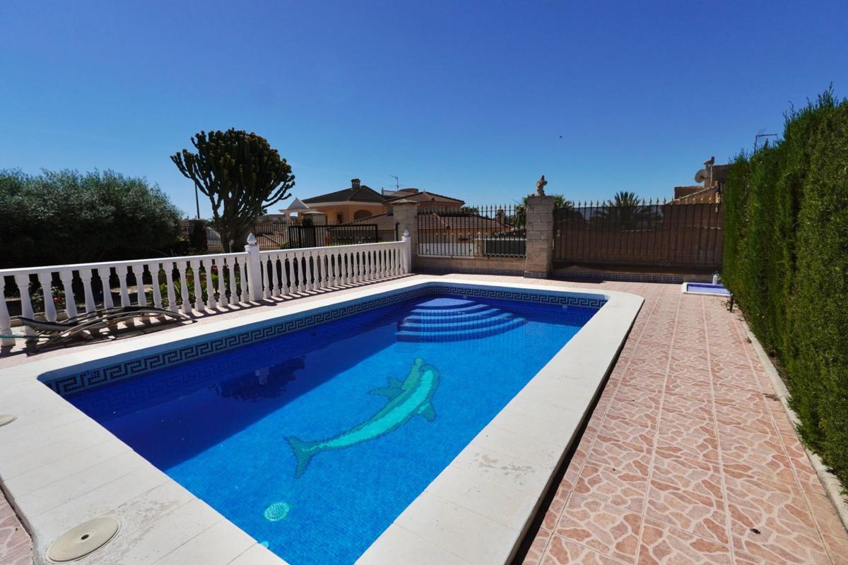 Properties for sale and rent in Spain photo 3