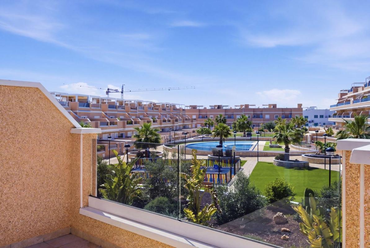 Sale of townhouse in Chalet adosado en Avenida del Mare Nostrum, 86, El Mojón, Pilar de la Horadada , Pilar de la Horadada photo 5