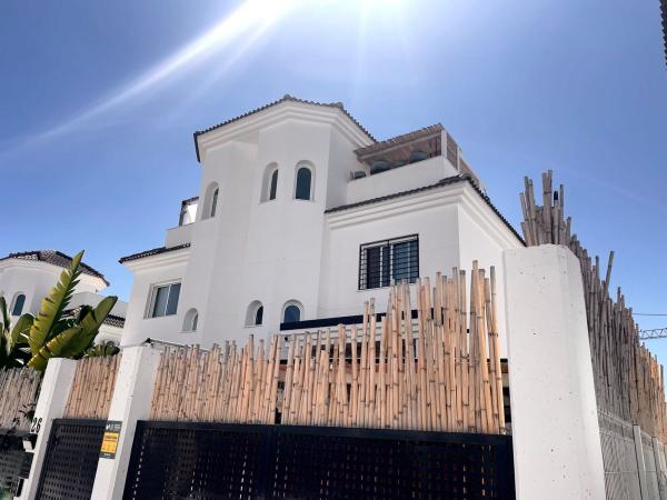 Chalet pareado en Calle Winston Churchill, 2, San Fulgencio photo 1