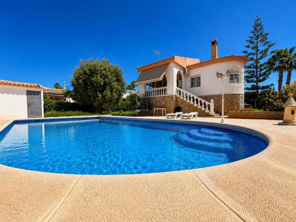 Casa o chalet independiente en Calle Debussy s/n, La Siesta - El Salado - Torreta, Torrevieja photo 1