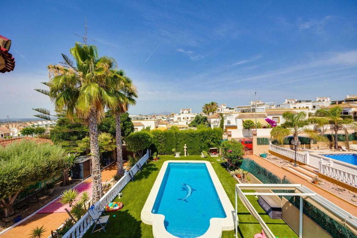 Properties for sale and rent in Spain photo 1
