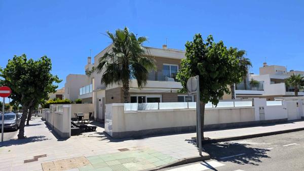 Casa o chalet independiente en Calle Numancia, 32, Zona Pueblo, Pilar de la Horadada photo 1