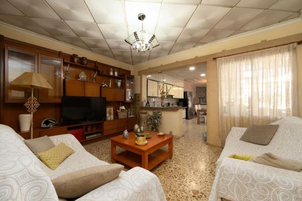 Chalet adosado en Avenida Carmen, Cox photo 1