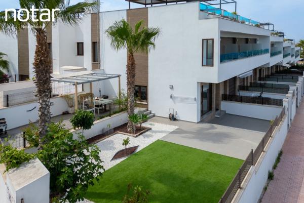 Chalet adosado en Calle Teide, Los Balcones - Los Altos del Edén, Torrevieja photo 1