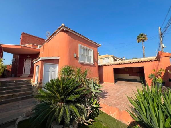 Casa o chalet independiente en Aguas Nuevas, Torrevieja photo 1