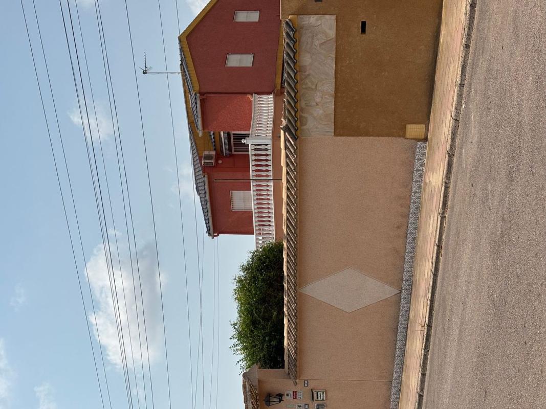 Propiedades en venta y alquiler en España photo 1