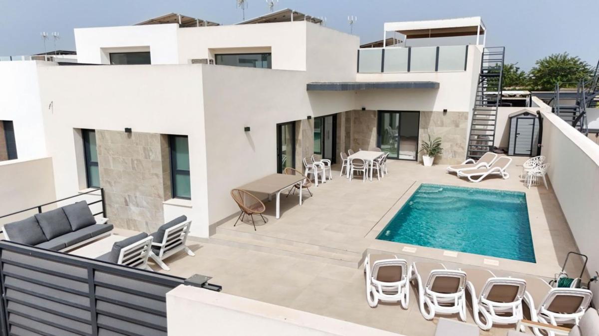 Properties for sale and rent in Spain photo 5