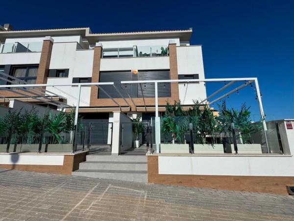Chalet adosado en Avenida l'Oliveró, Urbanizaciones, Guardamar del Segura photo 2