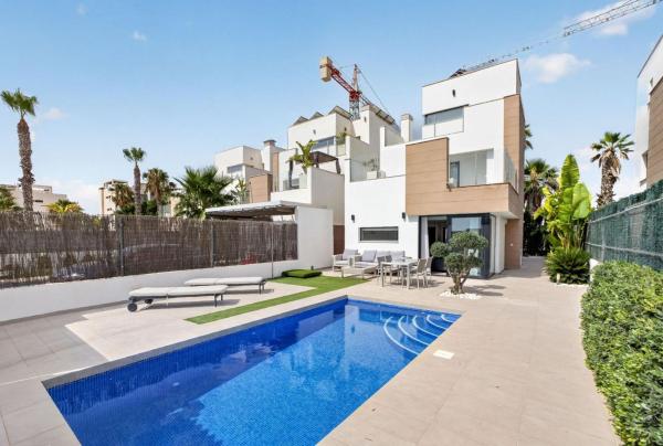 Casa o chalet independiente en Urbanizaciones, Guardamar del Segura photo 1