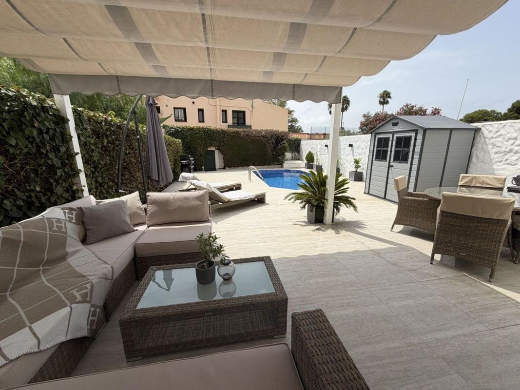Venta de piso en Piso en Calle Benavista, Paraiso-Barronal, Estepona, Estepona
 photo 2