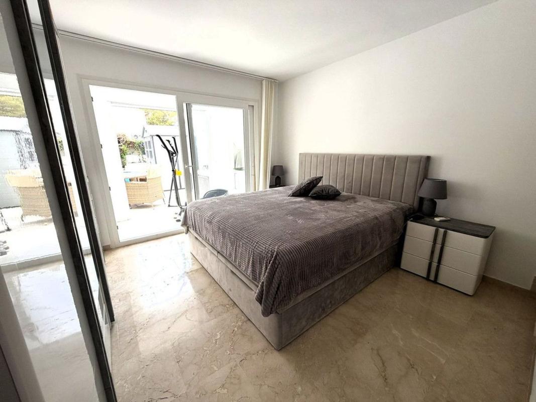 Venta de piso en Piso en Calle Benavista, Paraiso-Barronal, Estepona, Estepona
 photo 4