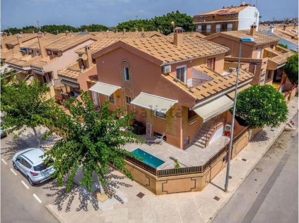 Chalet adosado en Pueblo Latino, Pilar de la Horadada thumbnail 1