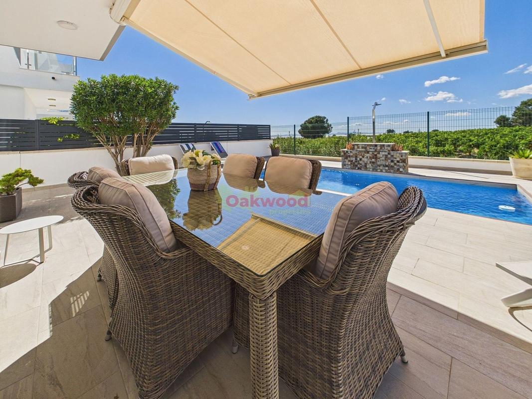 Продажа отдельного шале в  Casa o chalet en Avenida Severiano Ballesteros, Pinar de Campoverde, Pilar de la Horadada, Пилар де ла Орадада photo 3