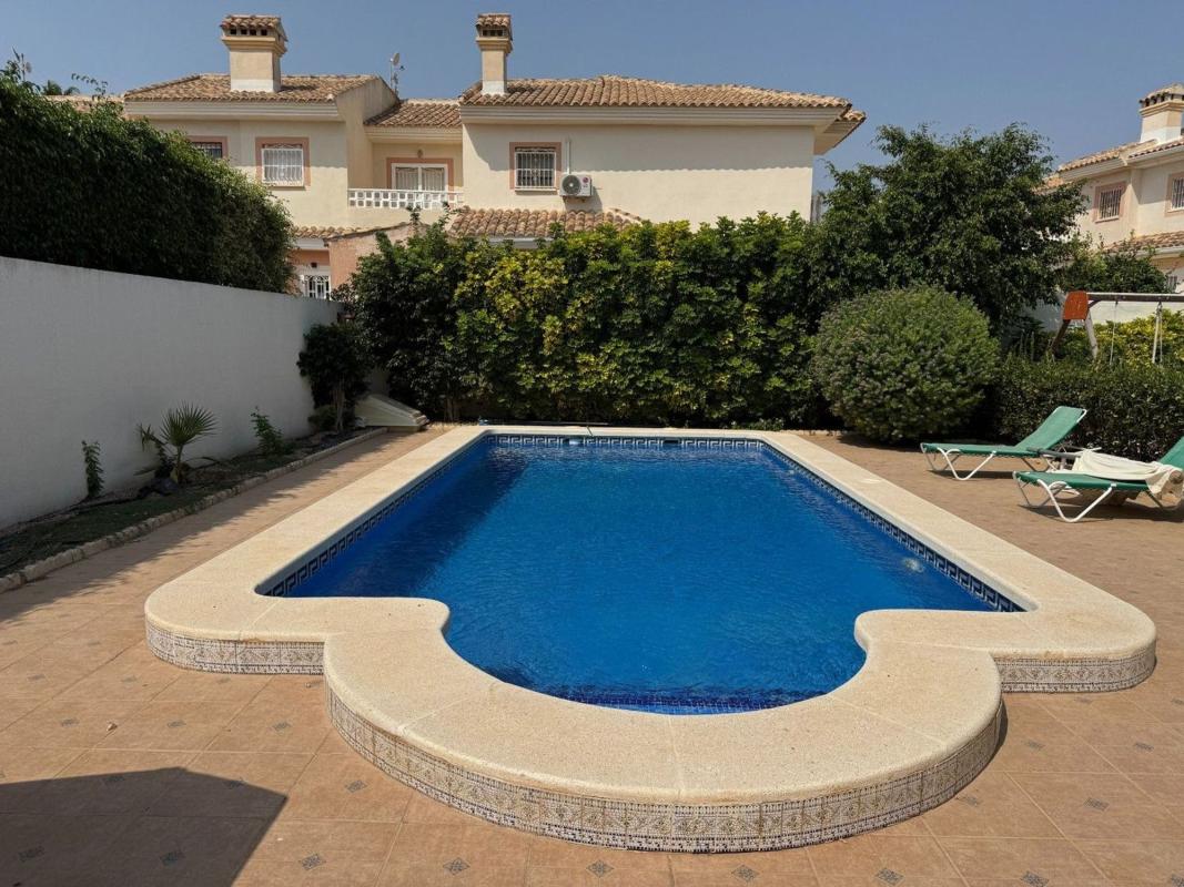 Properties for sale and rent in Spain photo 5