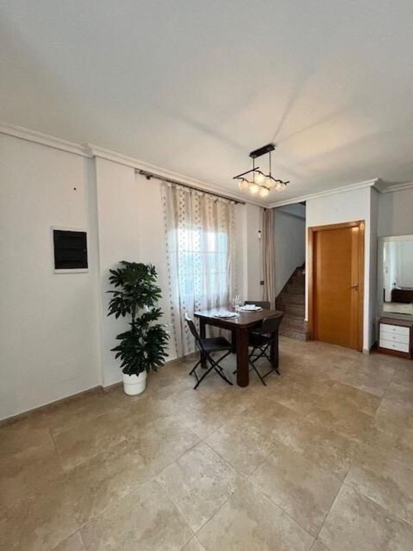 Продажа таунхауса в Chalet adosado en Torreblanca, Torrevieja , Торревьеха photo 5