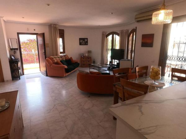 Chalet wolnostojący na sprzedaż w  Casa o chalet en Algorfa, Algorfa photo 2