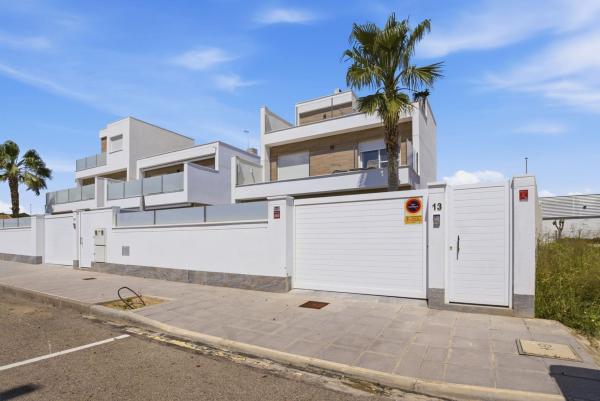 Casa o chalet independiente en Calle Isla de El Hierro, 11, Zona Pueblo, Pilar de la Horadada photo 4