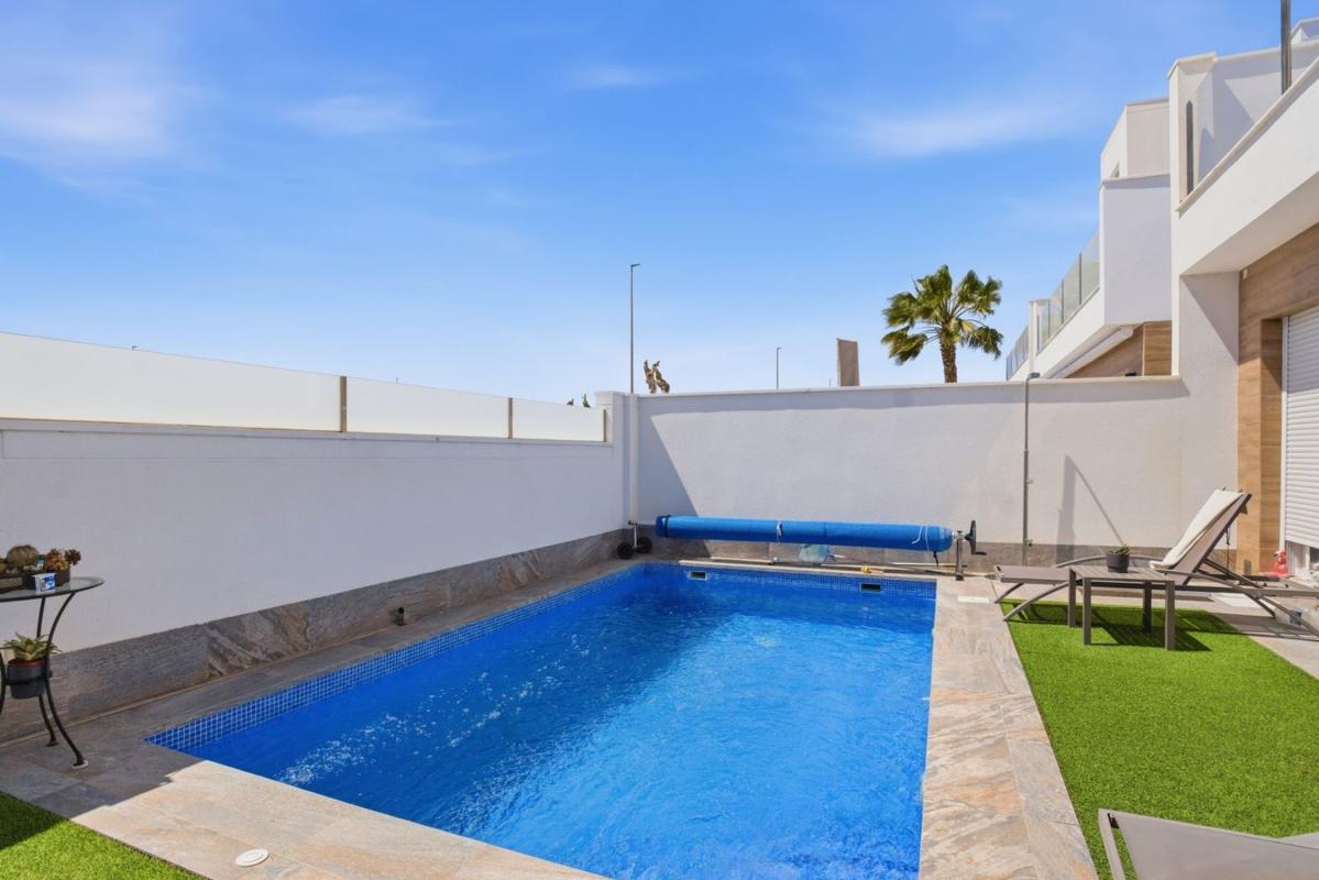 Propiedades en venta y alquiler en España photo 5