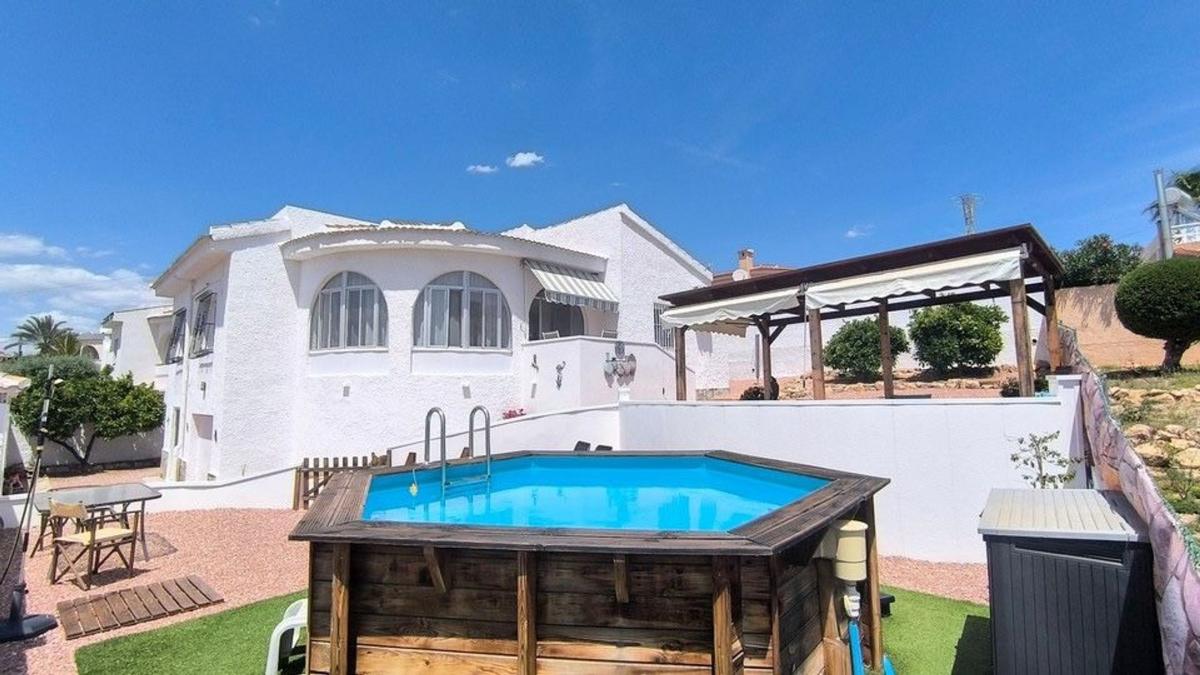 Properties for sale and rent in Spain photo 1