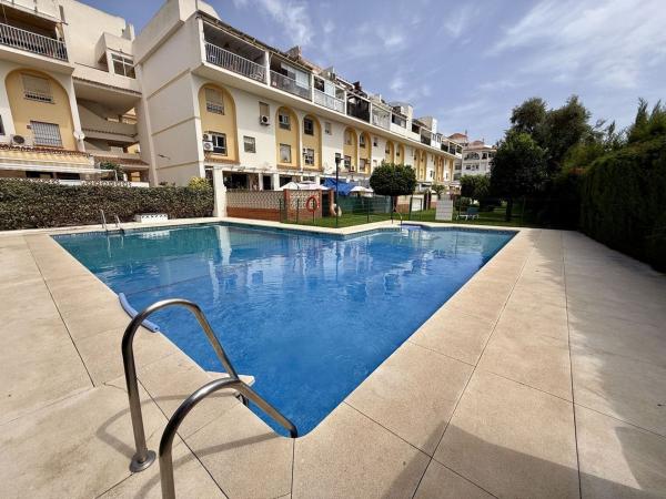 Venta de piso en Piso en Calle Argentina, Loma de los Riscos, Torremolinos, Torremolinos
photo 1