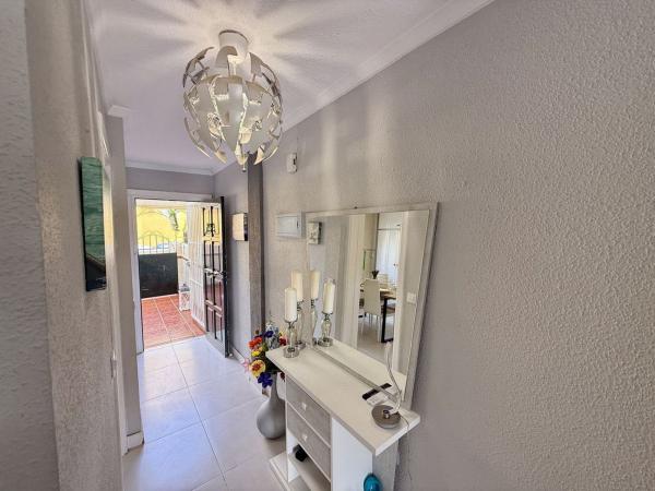 Venta de piso en Piso en Calle Argentina, Loma de los Riscos, Torremolinos, Torremolinos
 photo 4