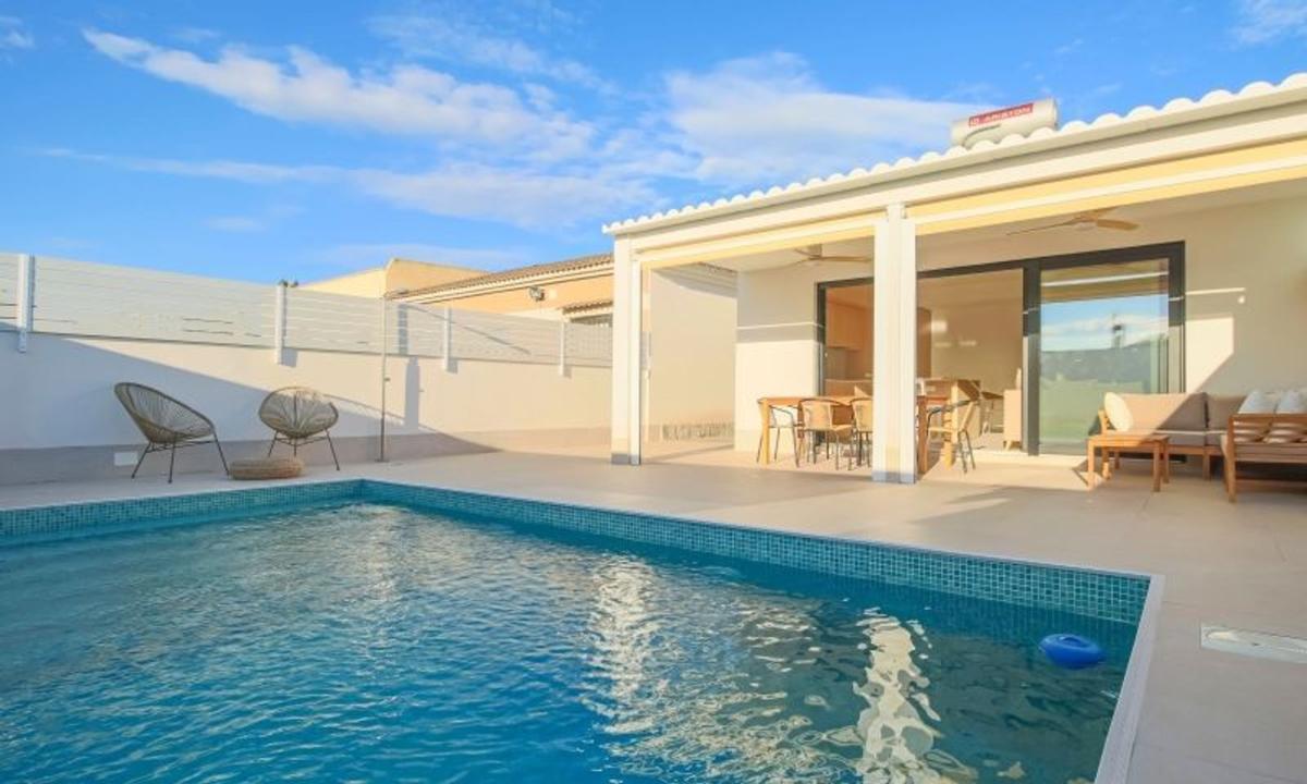Properties for sale and rent in Spain photo 2