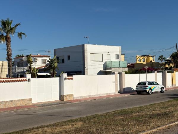 Chalet adosado en Calle Jorge Manrique, 77, La Siesta - El Salado - Torreta, Torrevieja photo 4