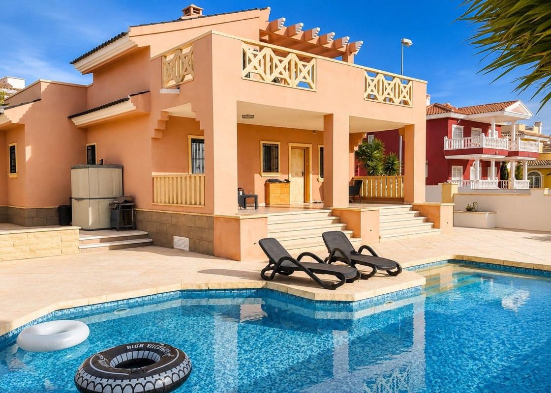 Продажа отдельного шале в Casa o chalet en Calle Islas Alhucemas, 6, Centro de la Ciudad Quesada, Rojales, Рохалес photo 1