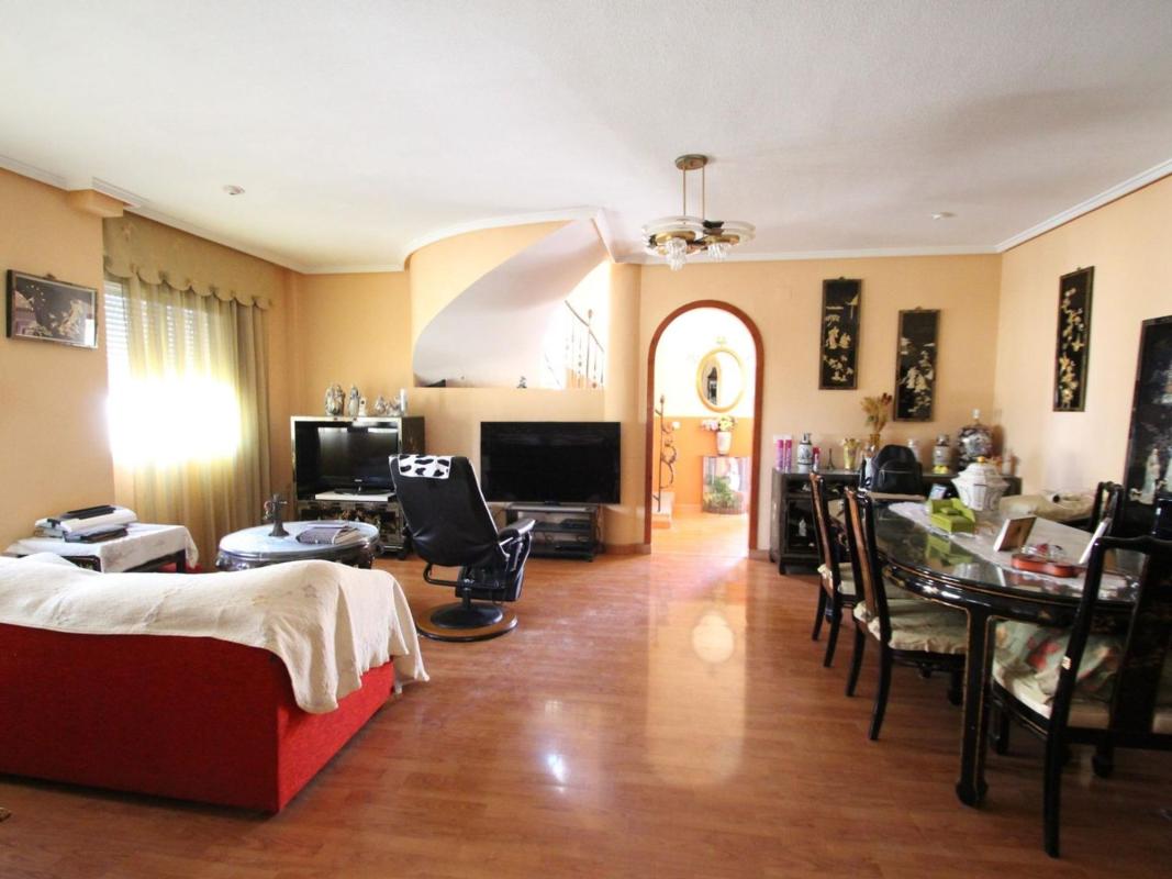 Properties for sale and rent in Spain photo 5