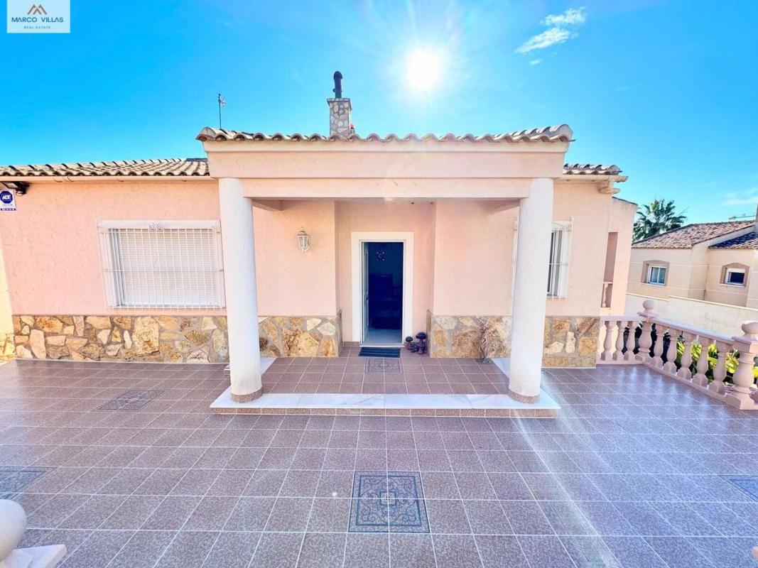 Properties for sale and rent in Spain photo 2