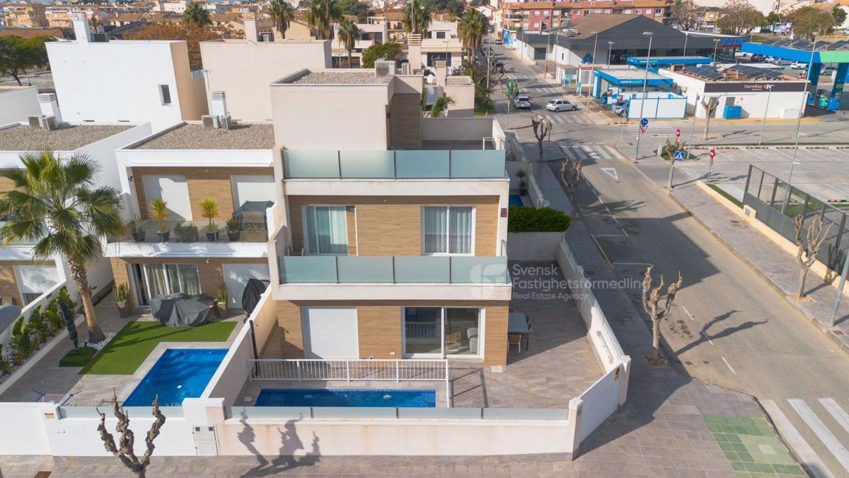 Propiedades en venta y alquiler en España photo 1