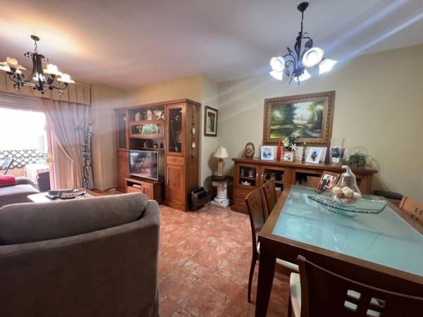 Продажа квартиры на Piso en Calle Salvador Rueda, 3, Centro, Estepona, Эстепона
thumbnail 2