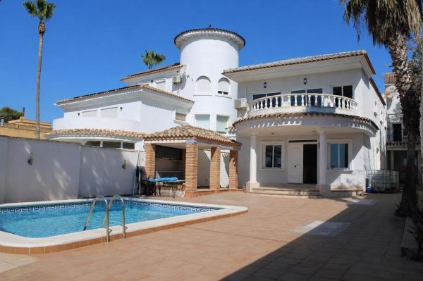 Casa o chalet independiente en Jacarilla photo 1