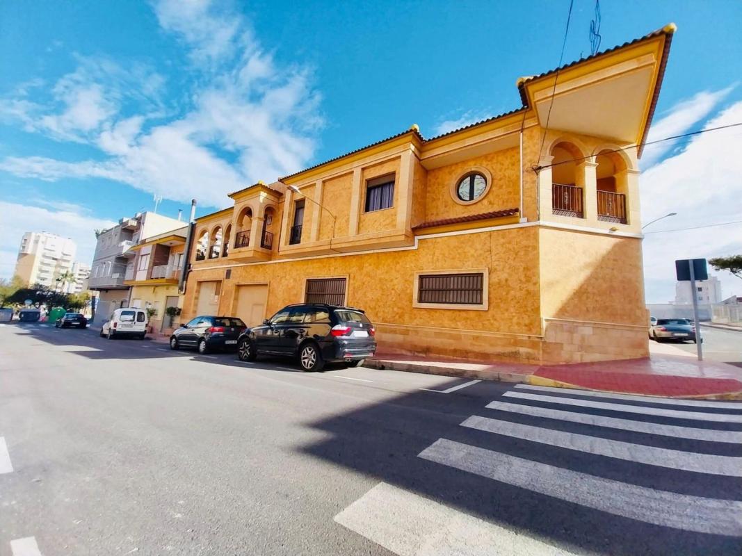 Properties for sale and rent in Spain photo 1